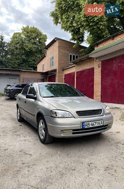 Седан Opel Astra 2006 в 