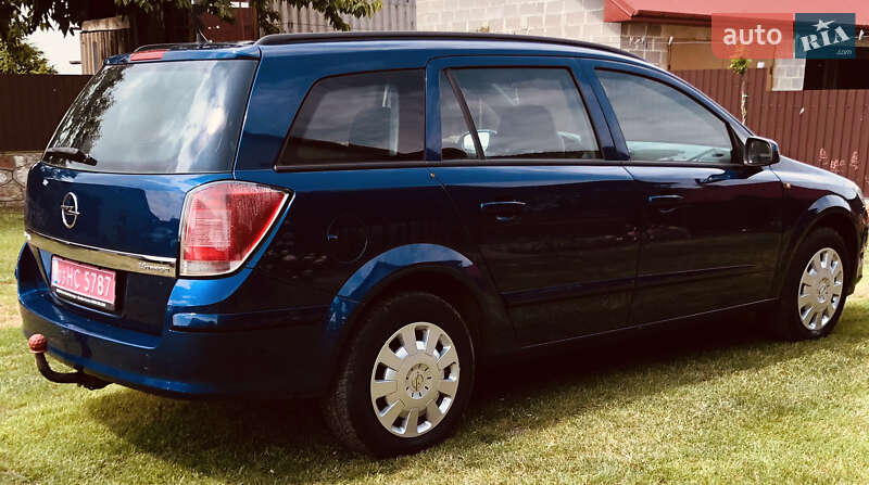 Универсал Opel Astra 2005 в Тернополе