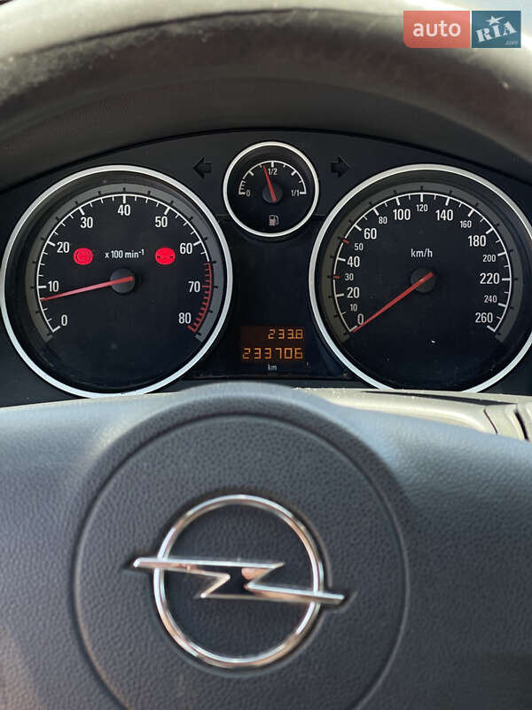 Универсал Opel Astra 2005 в Виннице