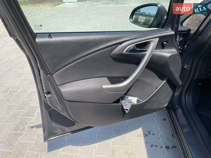 Универсал Opel Astra 2011 в Банилове фото 8 Универсал Opel Astra 2011 в Банилове