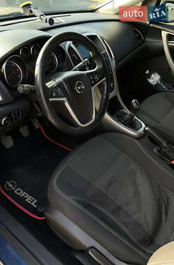 Универсал Opel Astra 2011 в 