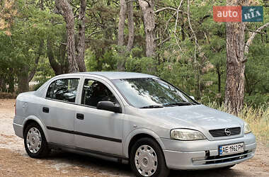 Седан Opel Astra 2000 в Дніпрі
