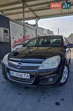 Универсал Opel Astra 2009 в Самборе