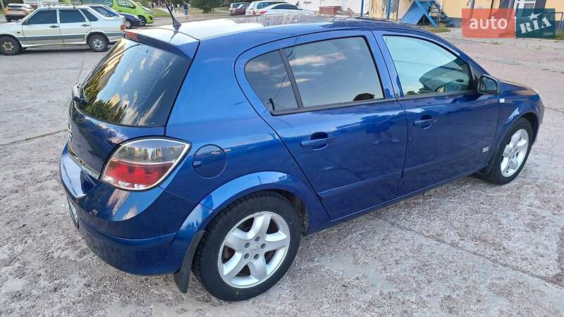 Хэтчбек Opel Astra 2007 в Чернигове