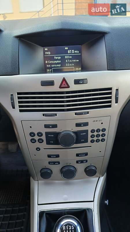 Хэтчбек Opel Astra 2007 в Чернигове