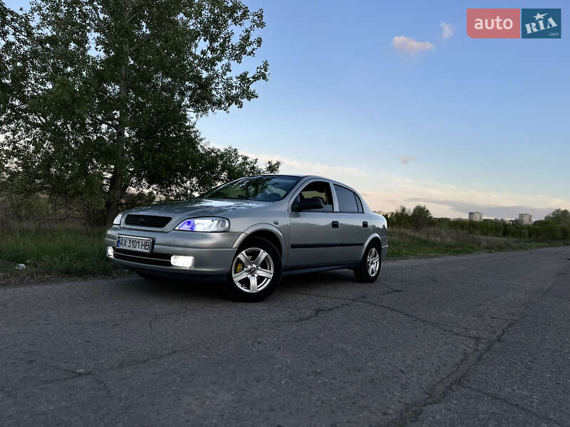 Седан Opel Astra 2008 в Балаклее