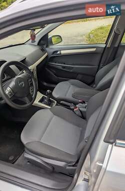 Универсал Opel Astra 2009 в 