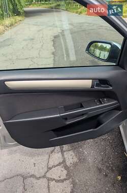 Универсал Opel Astra 2009 в 