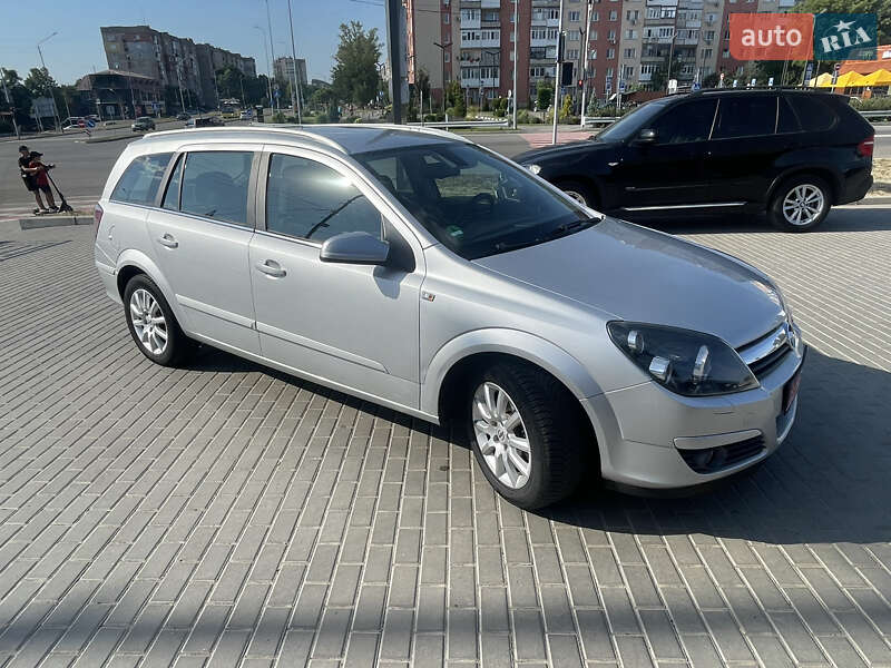 Універсал Opel Astra 2004 в Олександрії