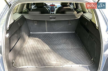 Универсал Opel Astra 2012 в 