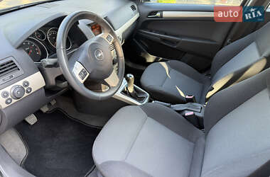 Универсал Opel Astra 2007 в 