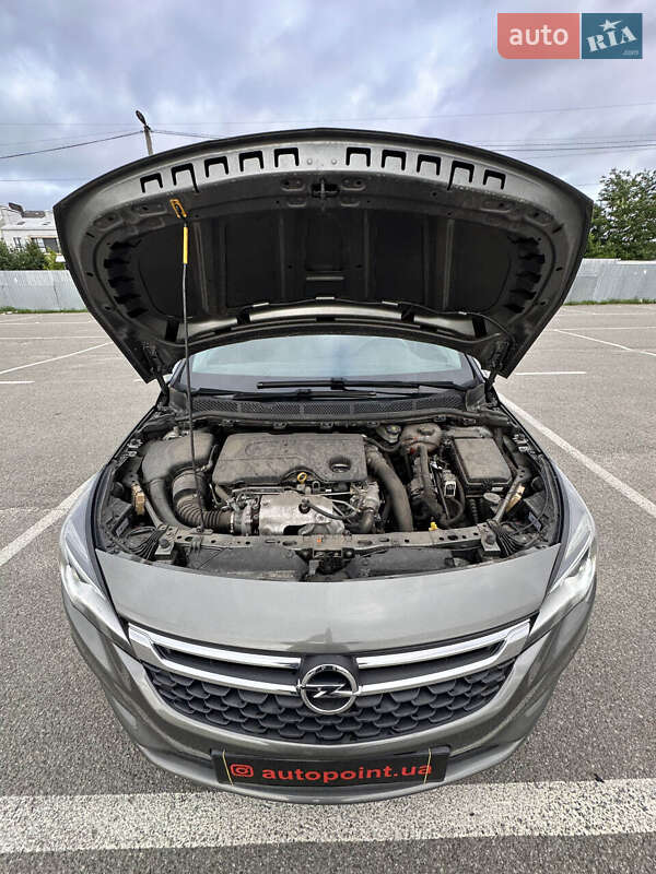 Универсал Opel Astra 2017 в Белогородке