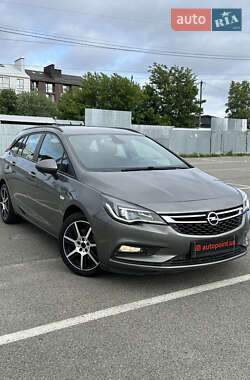 Универсал Opel Astra 2017 в Белогородке
