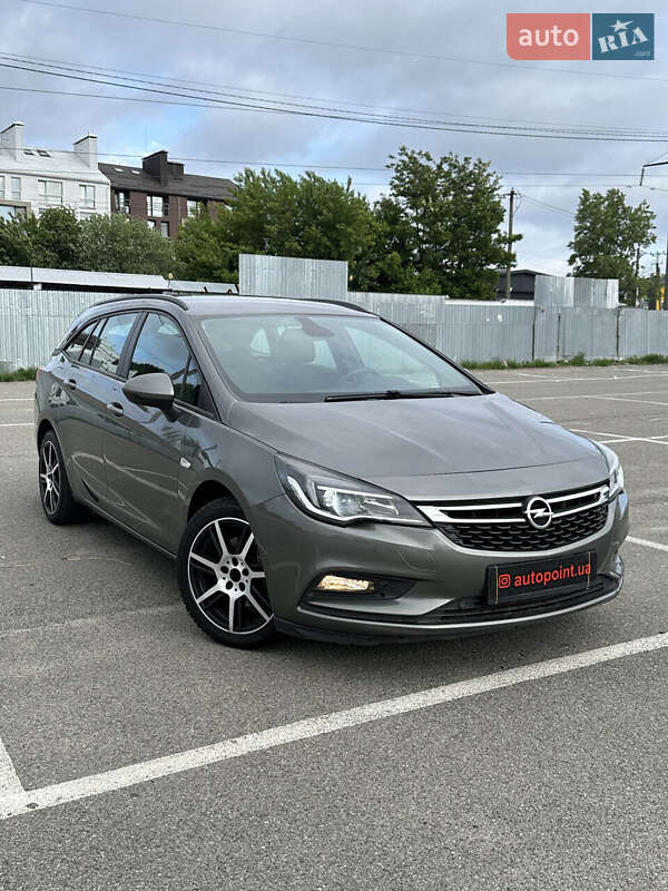 Универсал Opel Astra 2017 в 