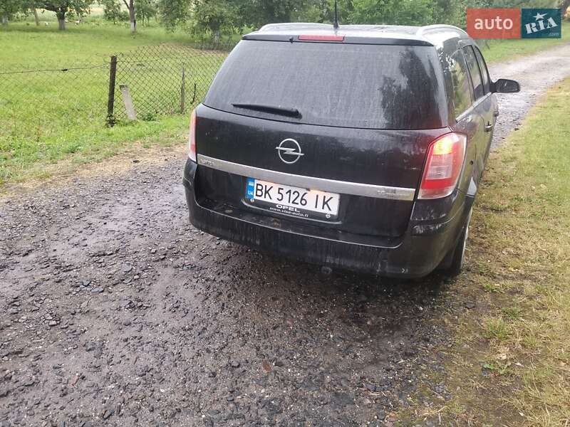 Универсал Opel Astra 2007 в Дубно