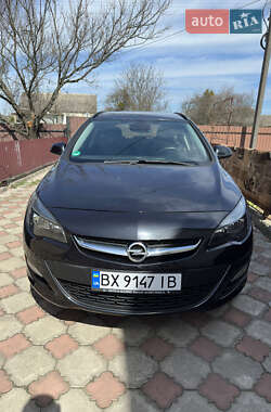 Универсал Opel Astra 2015 в Хмельницком