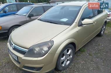 Хэтчбек Opel Astra 2004 в Шептицькому