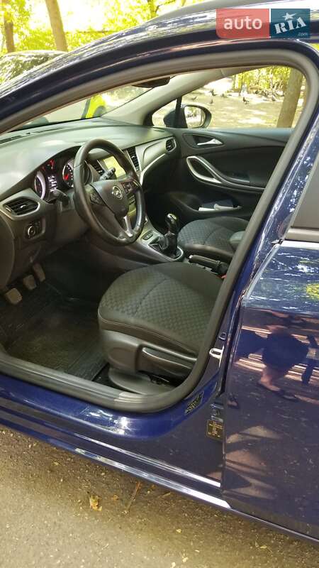 Универсал Opel Astra 2017 в Одессе