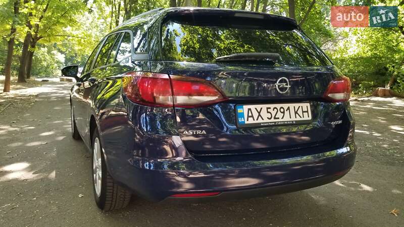 Универсал Opel Astra 2017 в Одессе