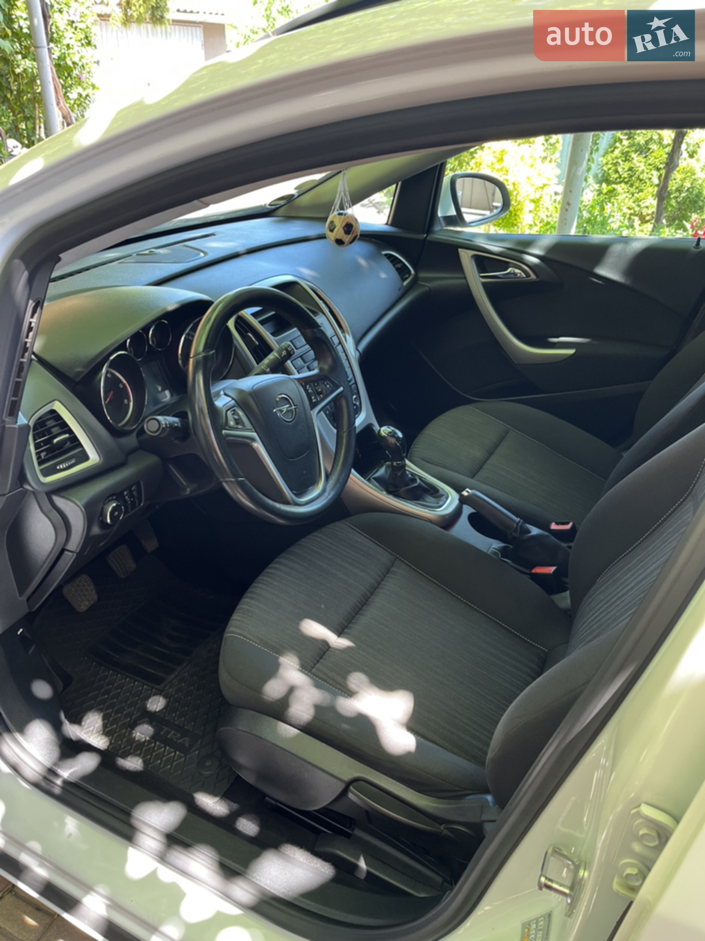 2011 Opel Astra - мініатюра 9