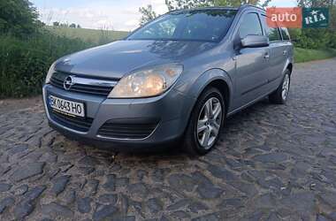 Універсал Opel Astra 2005 в Рівному