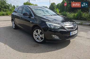 Универсал Opel Astra 2011 в 