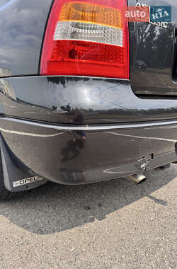 Седан Opel Astra 2006 в 