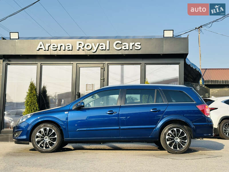 Универсал Opel Astra 2009 в Харькове