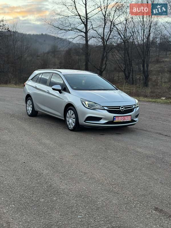 Універсал Opel Astra 2019 в Долині