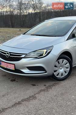 Универсал Opel Astra 2019 в 