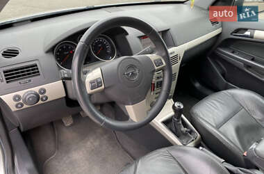 Универсал Opel Astra 2007 в 