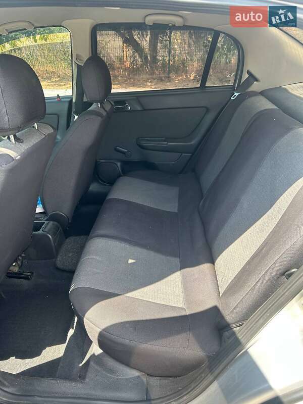 Седан Opel Astra 2005 в Новой Одессе