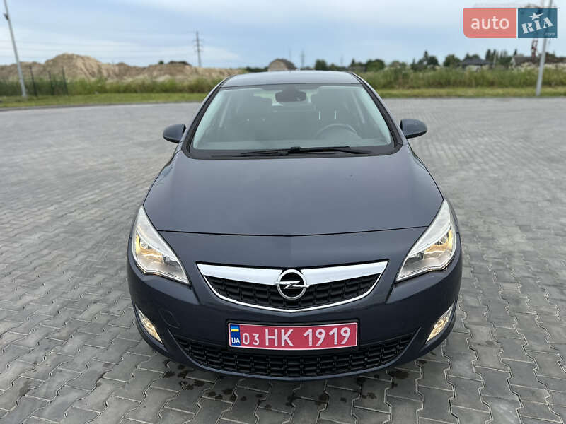 Хэтчбек Opel Astra 2009 в Луцке