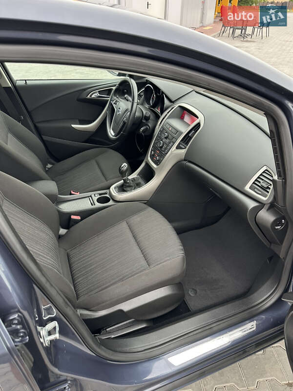 Хэтчбек Opel Astra 2009 в Луцке