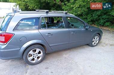 Универсал Opel Astra 2005 в 