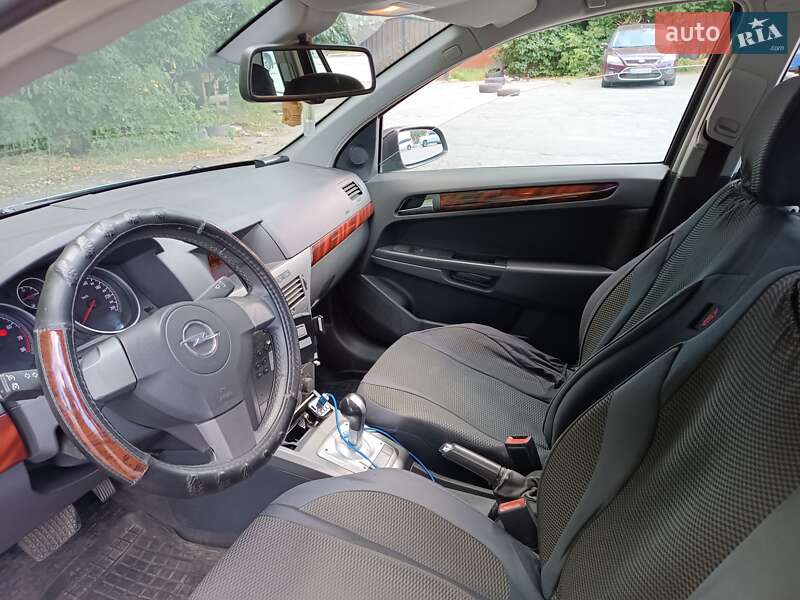 Универсал Opel Astra 2005 в Житомире
