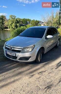 Хэтчбек Opel Astra 2004 в Катеринополе