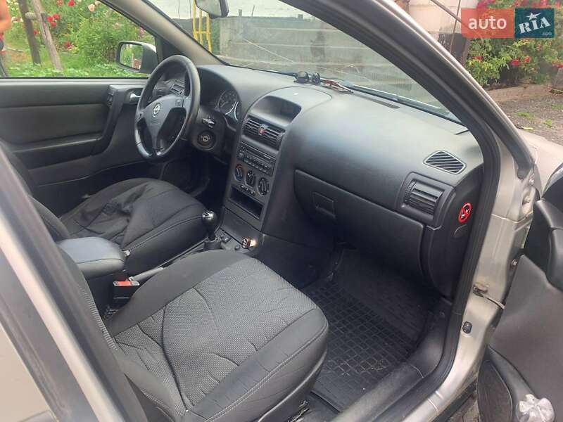 Универсал Opel Astra 2003 в Звягеле
