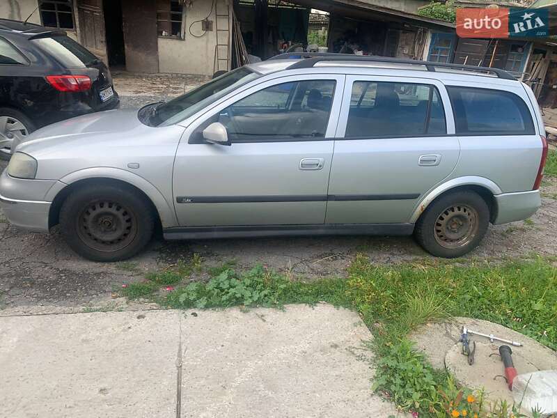 Универсал Opel Astra 2003 в Звягеле