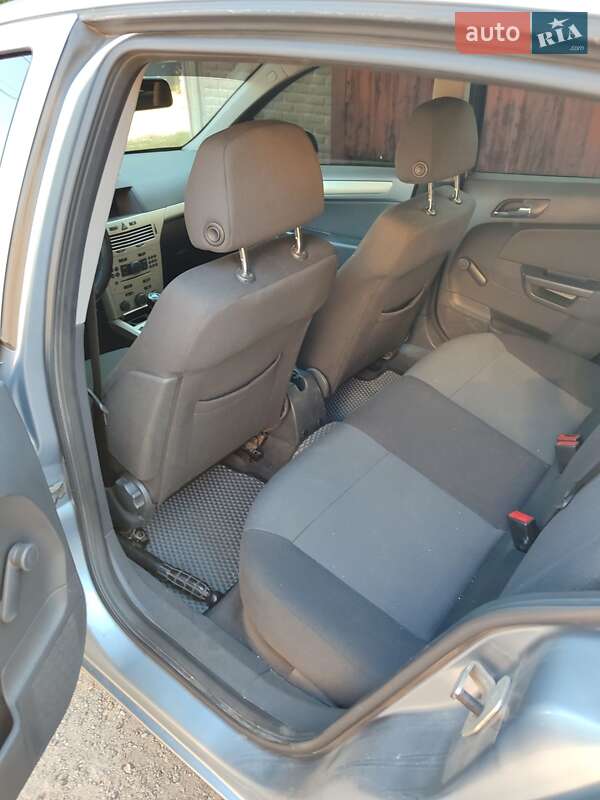 Opel Astra 2008