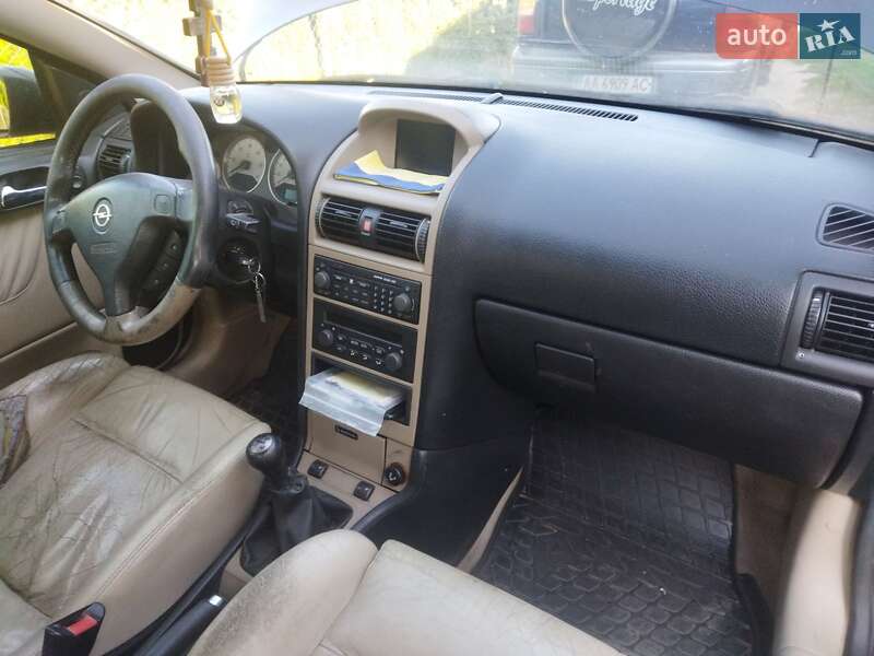 Купе Opel Astra 2002 в Луцке