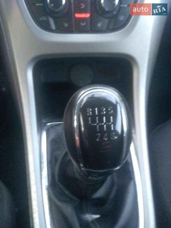 Универсал Opel Astra 2011 в Радивилове