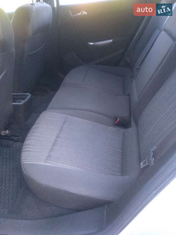 Универсал Opel Astra 2011 в Радивилове