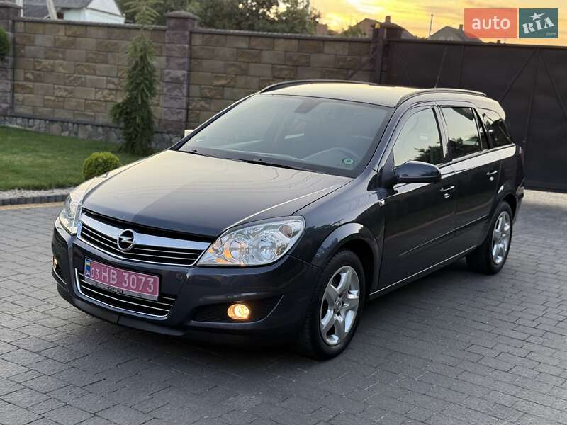 Універсал Opel Astra 2008 в Луцьку
