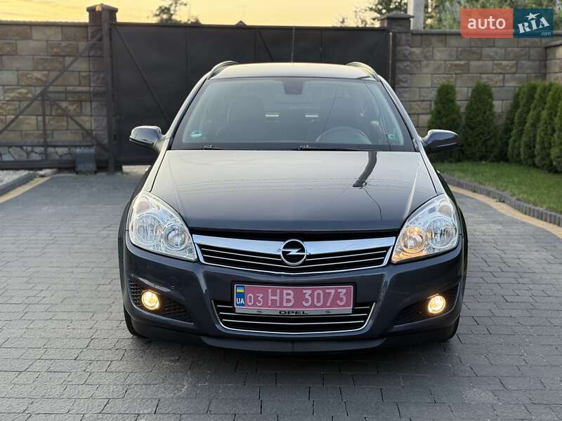 Універсал Opel Astra 2008 в Луцьку