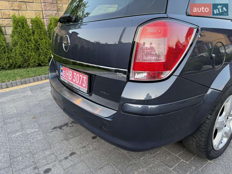 Універсал Opel Astra 2008 в Луцьку