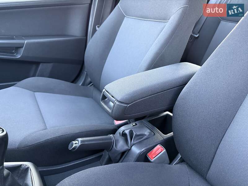 Універсал Opel Astra 2008 в Луцьку