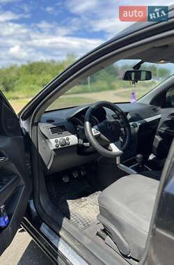 Универсал Opel Astra 2005 в 