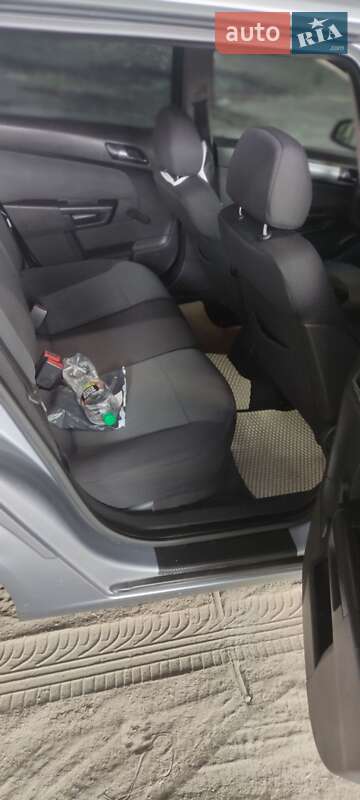 Универсал Opel Astra 2006 в Каменском
