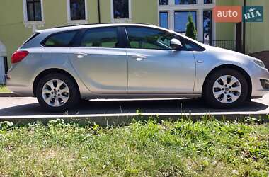 Універсал Opel Astra 2015 в Львові